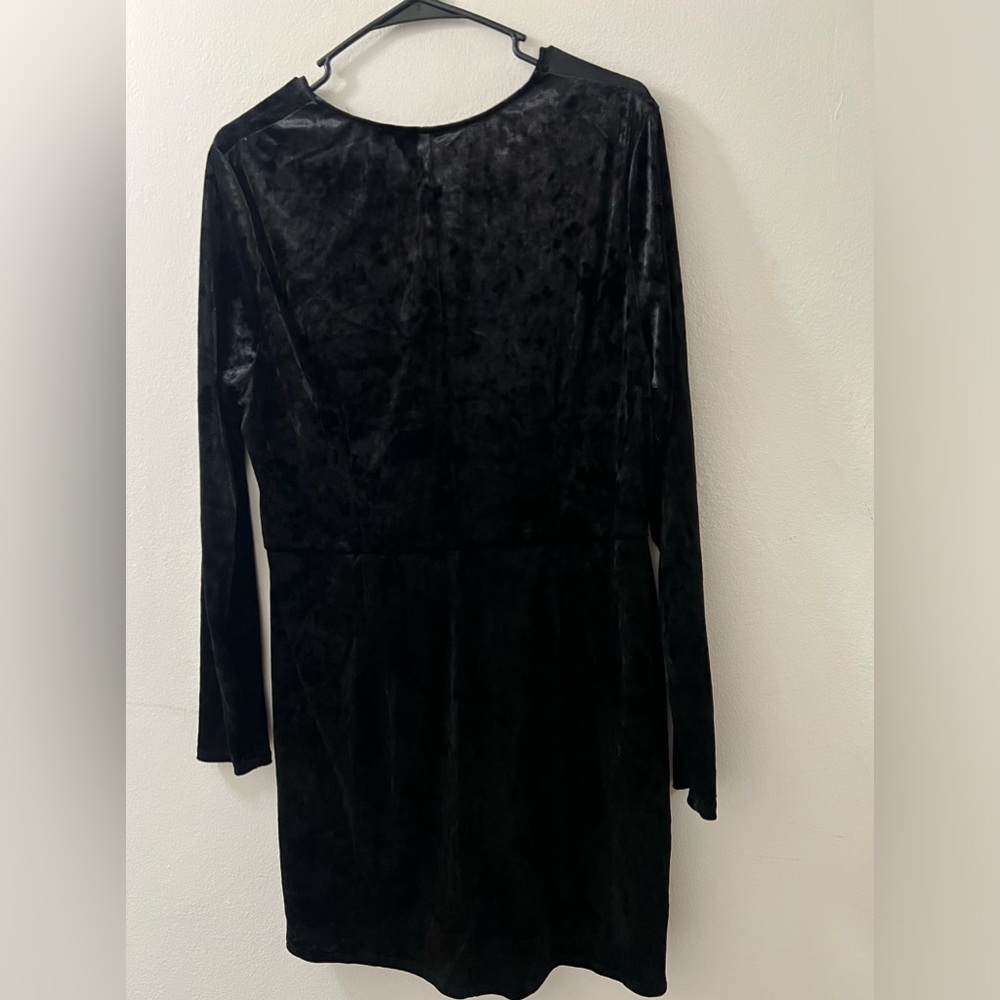 NWT H&M BLACK DRESS - Picture 3 of 4